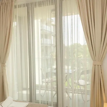 Azur Delux -1bd Flat With Parking & Pool By Flat Mаnаger * Saints Constantine and Helena